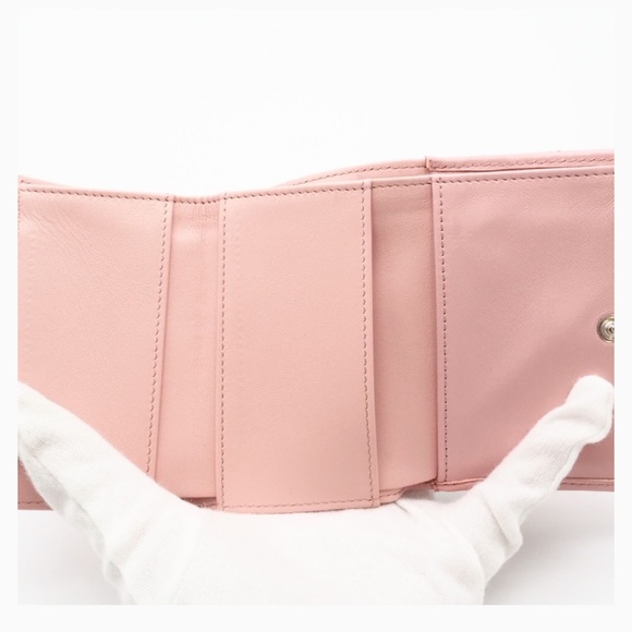 CHANEL Lambskin Chanel 19 Matlasse Compact Pink Wallet - Picture 7 of 7